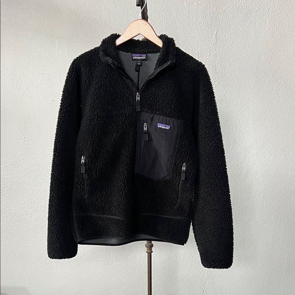 Patagonia Other - Patagonia Fleece Jacket Retrox Black Size Medium